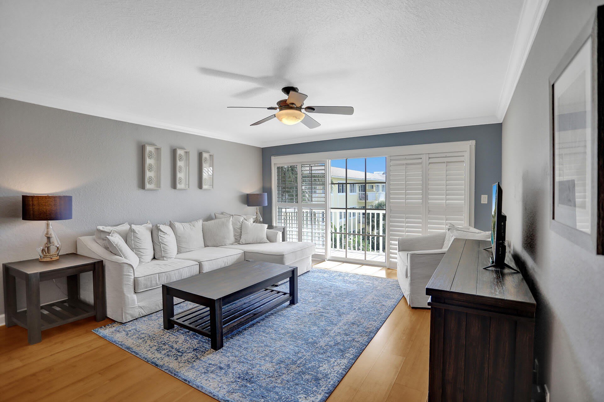 1501 E BROWARD Boulevard – photo 3
