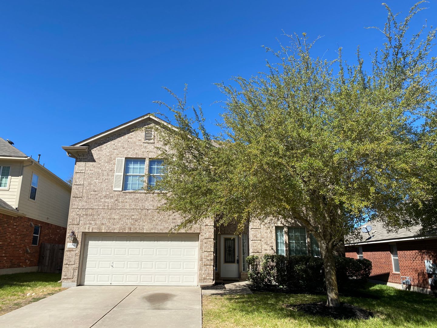 4 bedrooms, a game room, and a large dedicated office! – photo 1