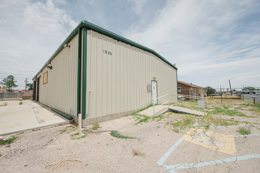 1905 E 7Th St – photo 4