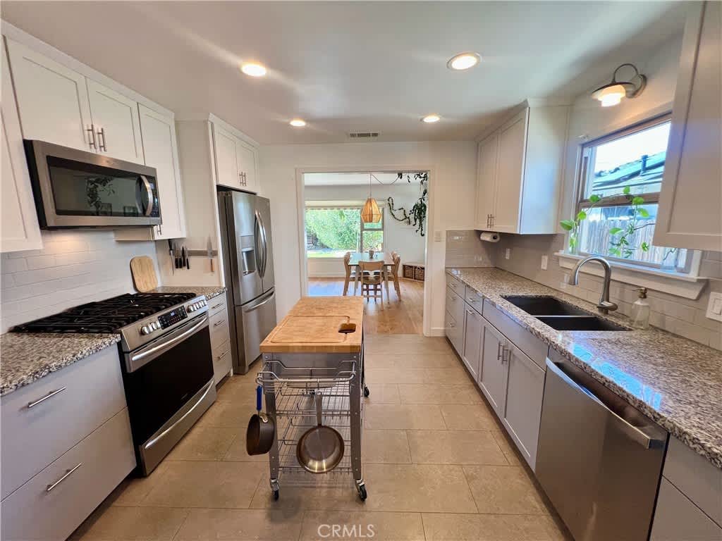 171 Alder St – photo 5