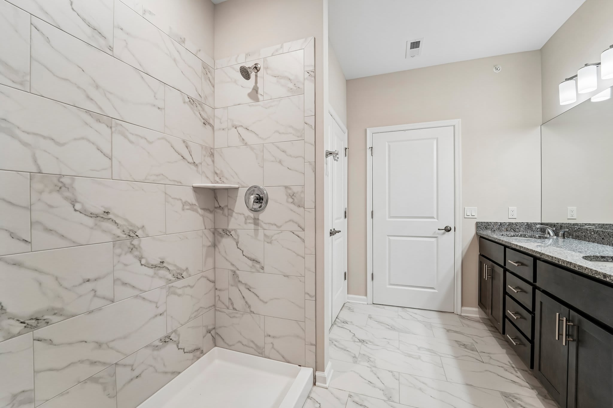 200 Tower Ridge CircleApartment 226 – photo 5