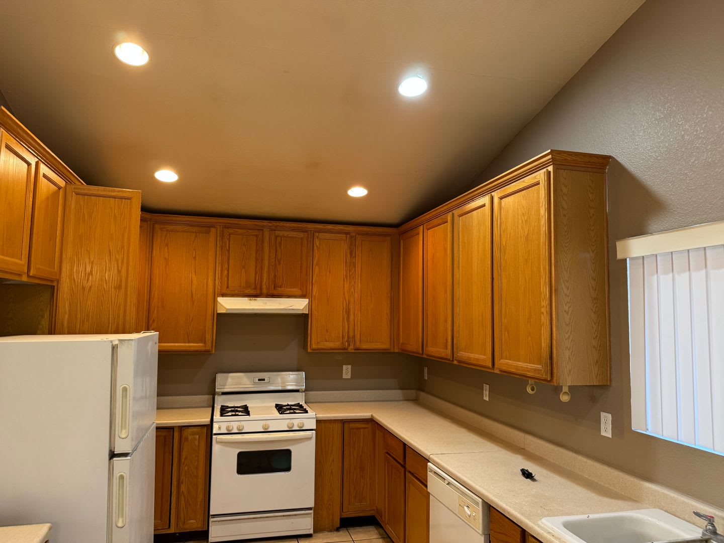 2 Bedroom Fast Move In – photo 4