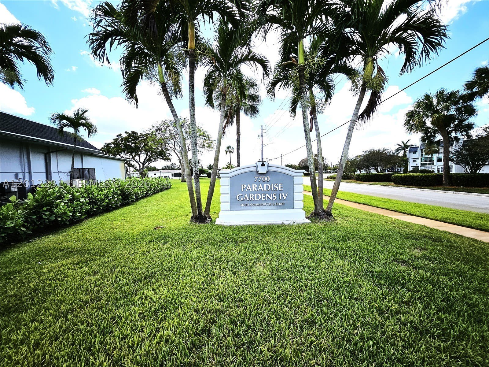 1040 NW 73rd Ter – photo 5