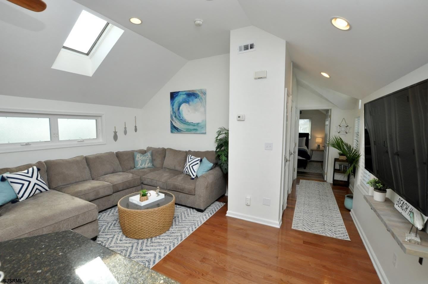 104 N Dudley Ave – photo 3