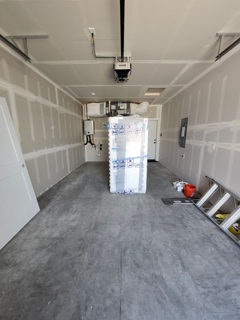 Gorgeous NEW CONSTRUCTION! w/Smart Home Technology, Washer & Dryer Included! – photo 3