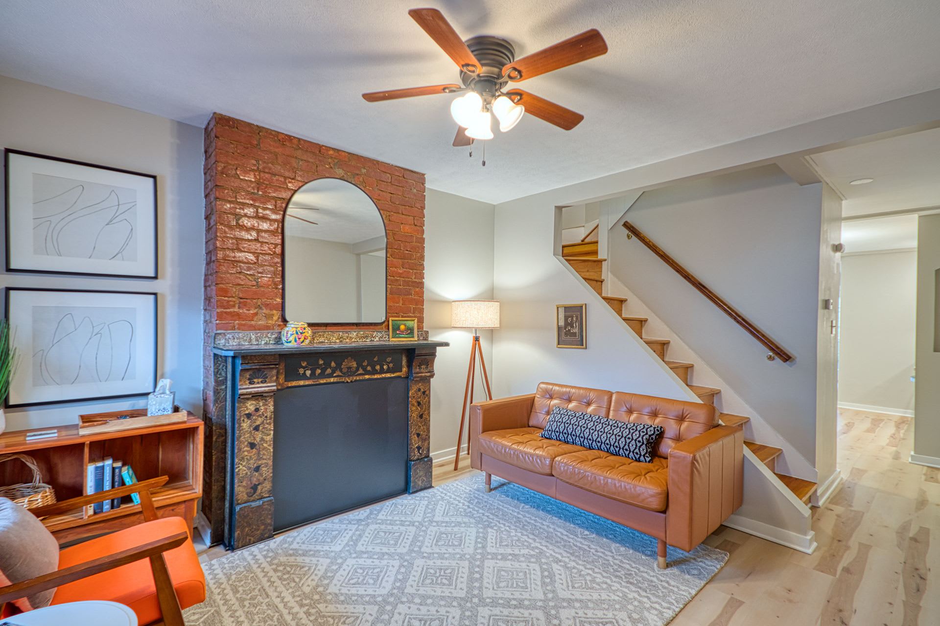 350 Lamont Place – photo 2