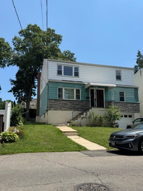 18 Tunis Ave – photo 1
