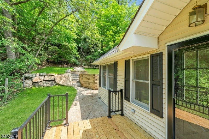 358 Lakeview Ave – photo 5