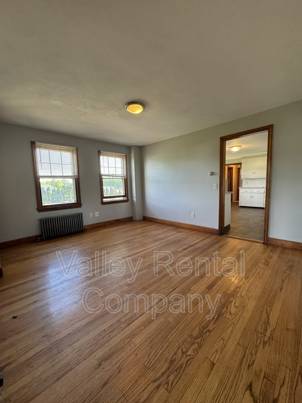 174 Russell Street – photo 5
