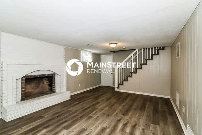 15933 East 41 Street South – photo 5