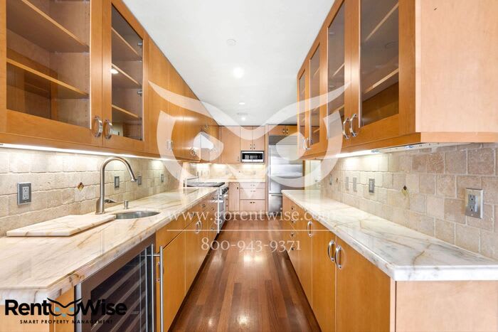727 Moraga Street – photo 1
