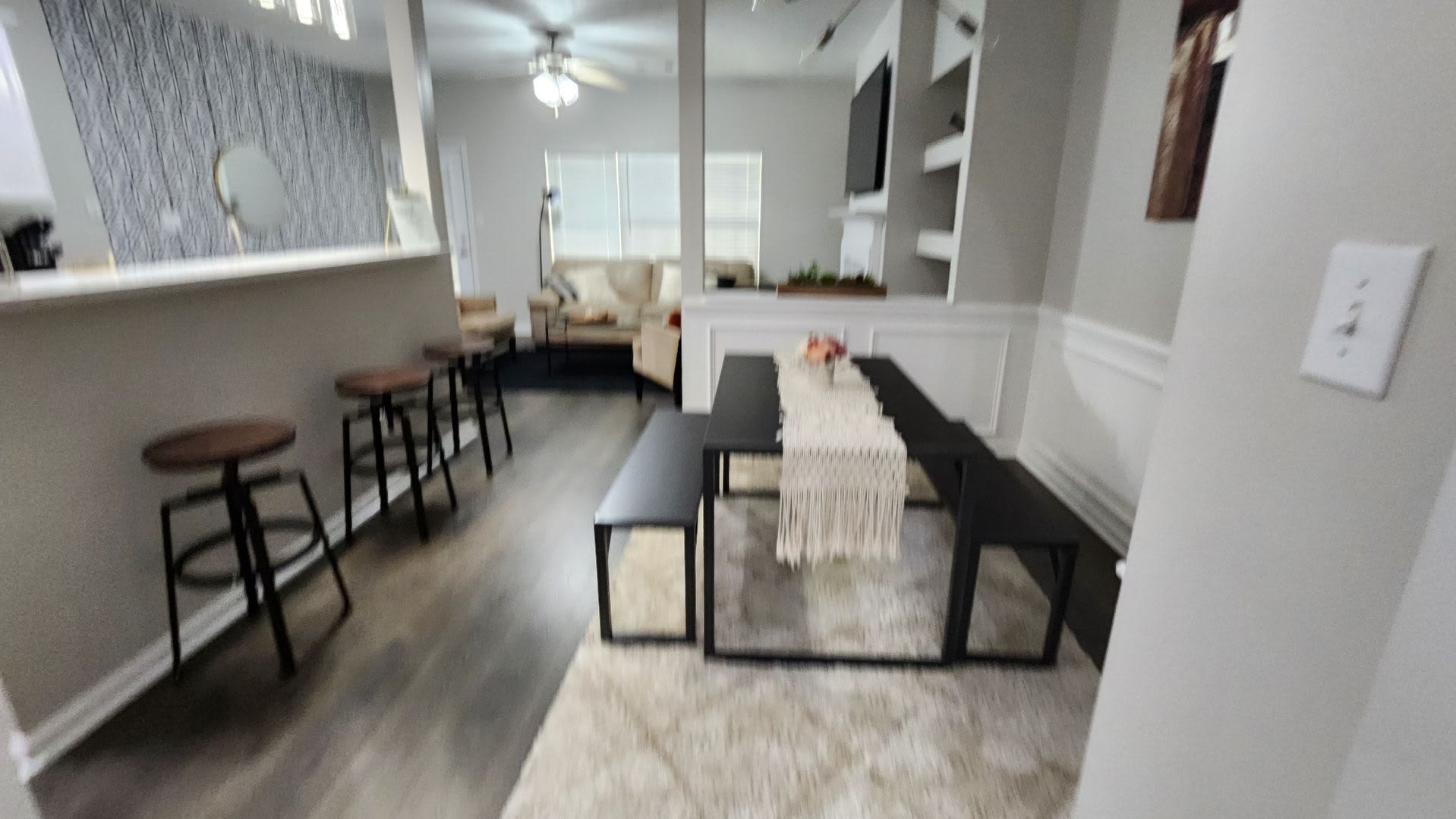 Room in 3 Bedroom Townhome at W Park Cir – photo 2