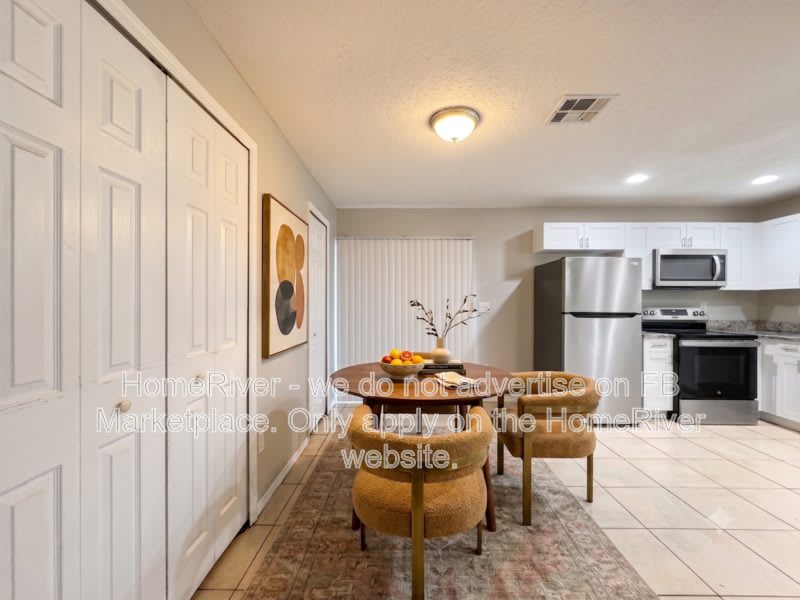 2213 E Emma St – photo 4