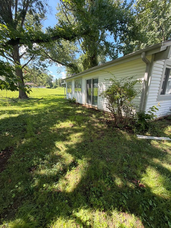 602 Ledyard Drive – photo 2