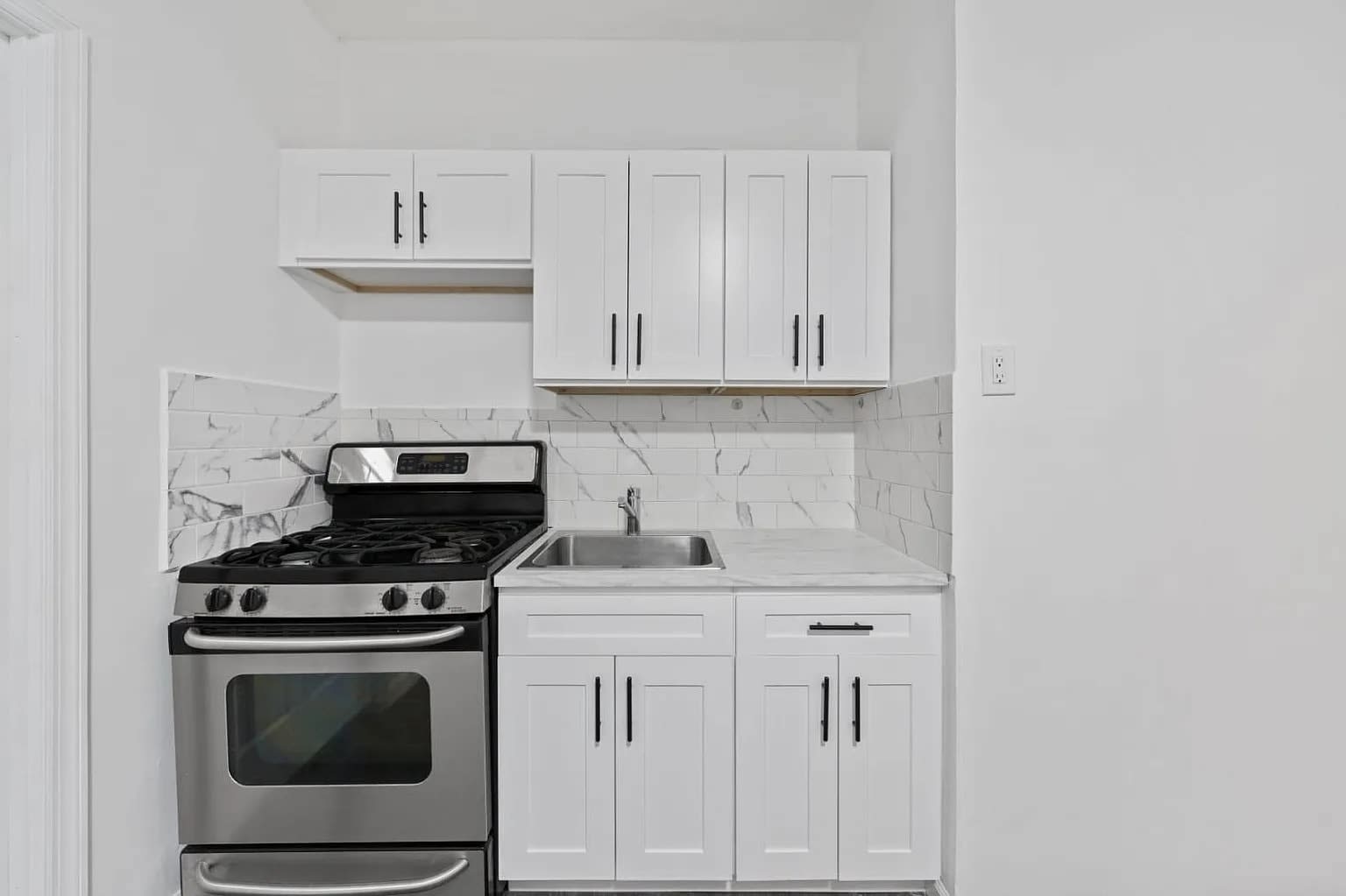 40 Wellington Ct Apt 1E – photo 3