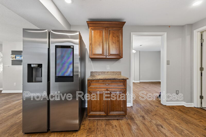 1065 Lindenwood aave – photo 5