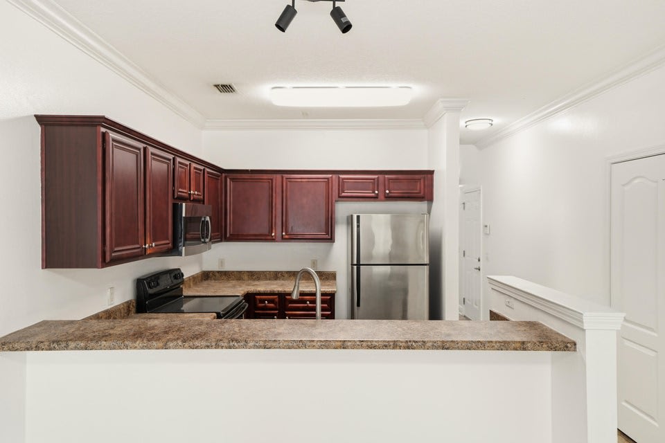 2168 Hadleigh Hills Court – photo 5