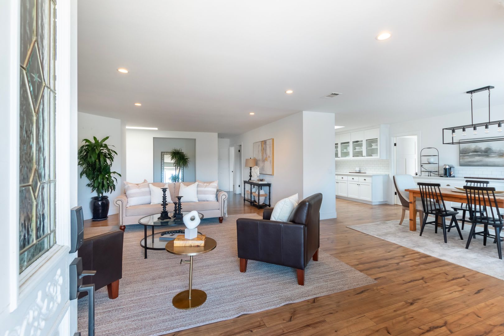 Modern Farm House For Rent – photo 3