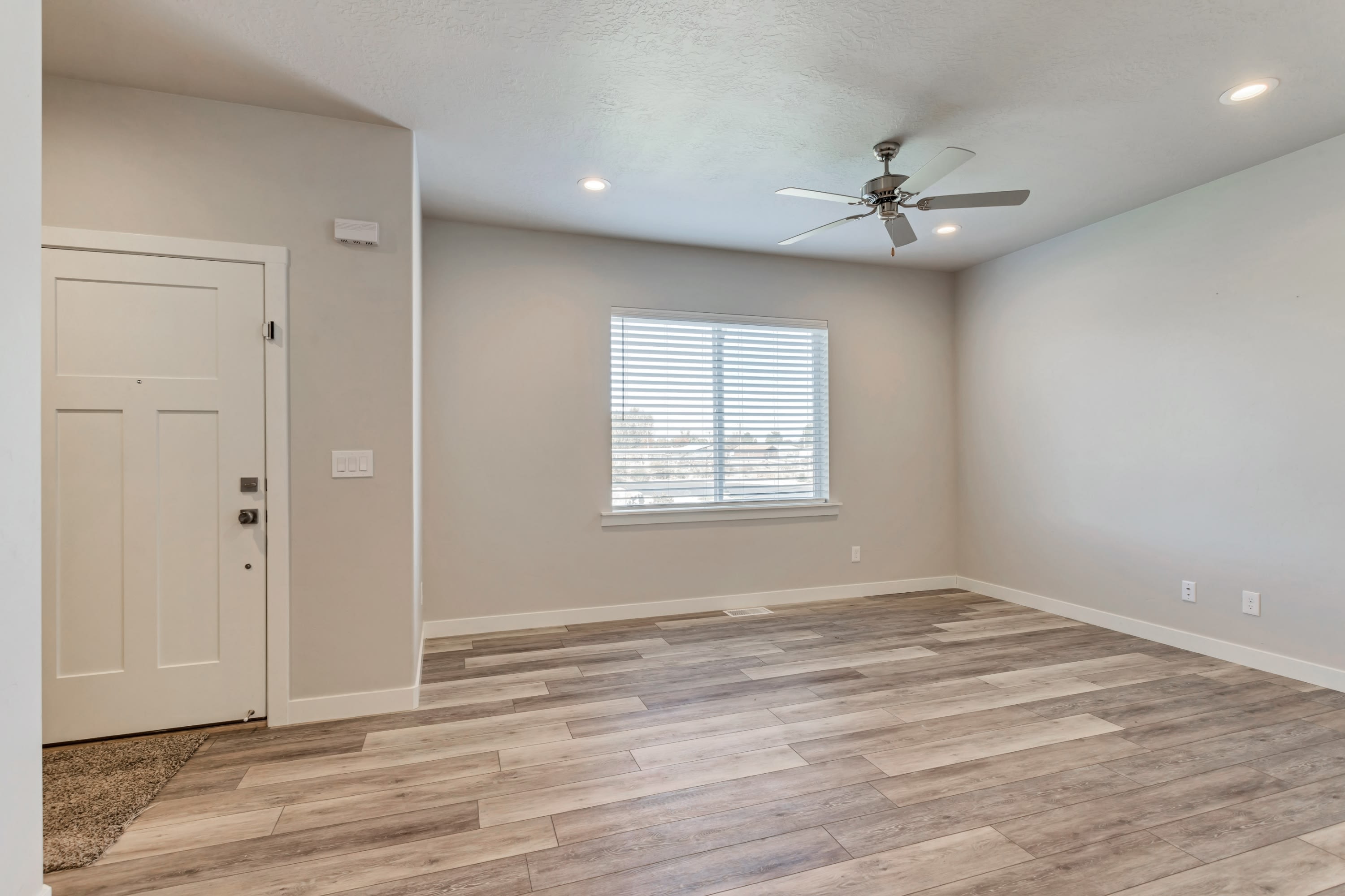 808 S 1710 E – photo 2