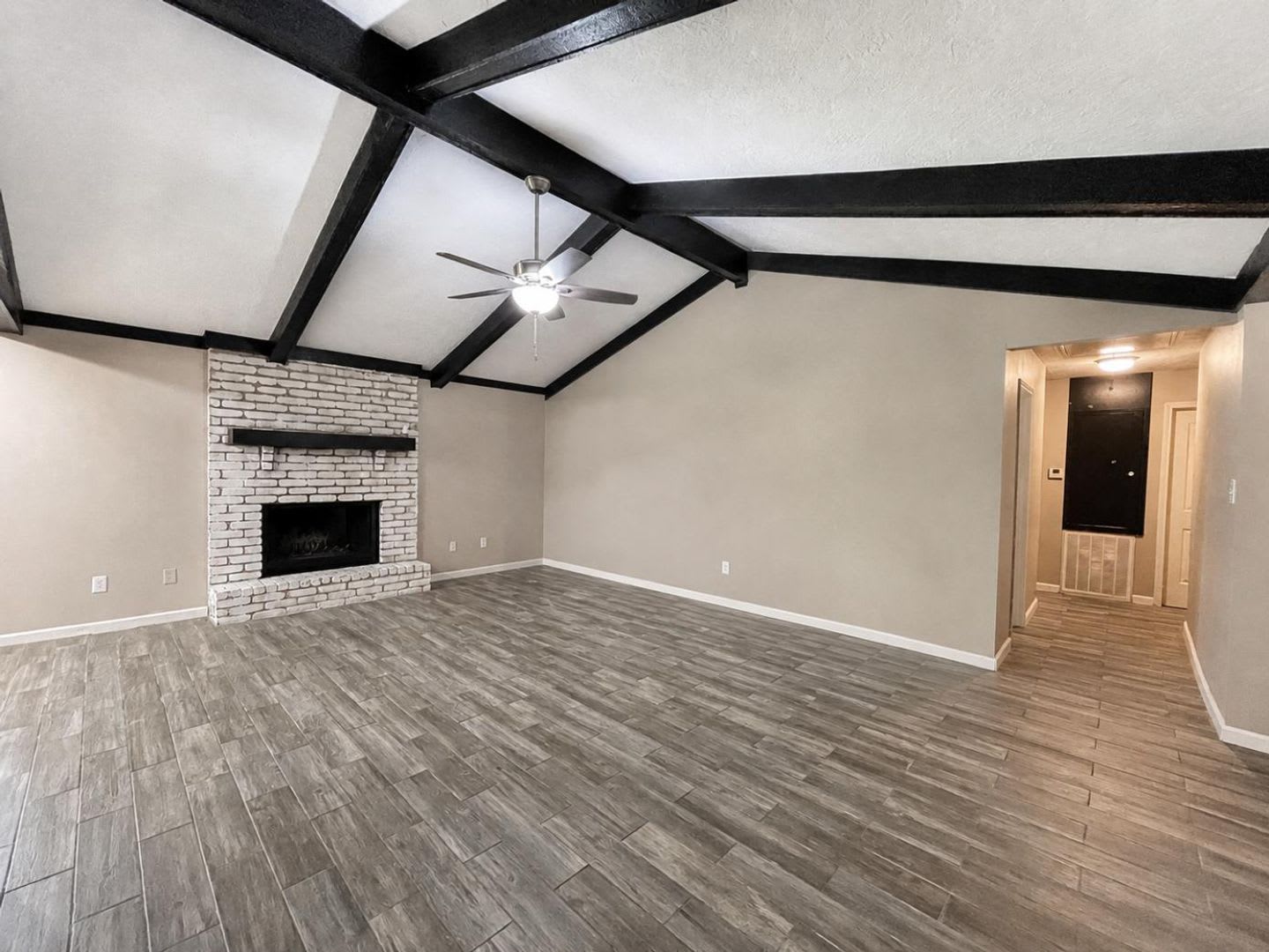 205 Pleasant St, Vidor, TX 77662 – photo 2