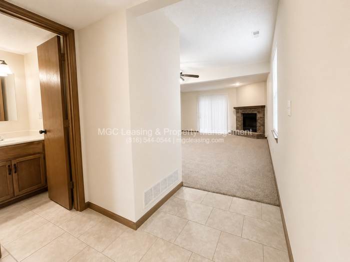 3563 Northeast Independence Circle – photo 4