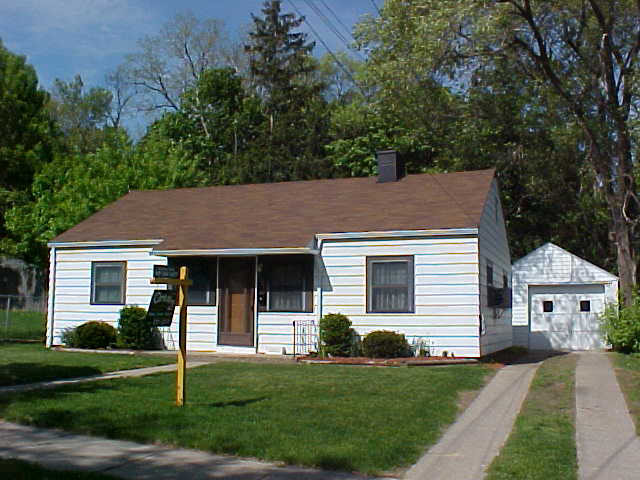 1521 Roseneath Ave – photo 1