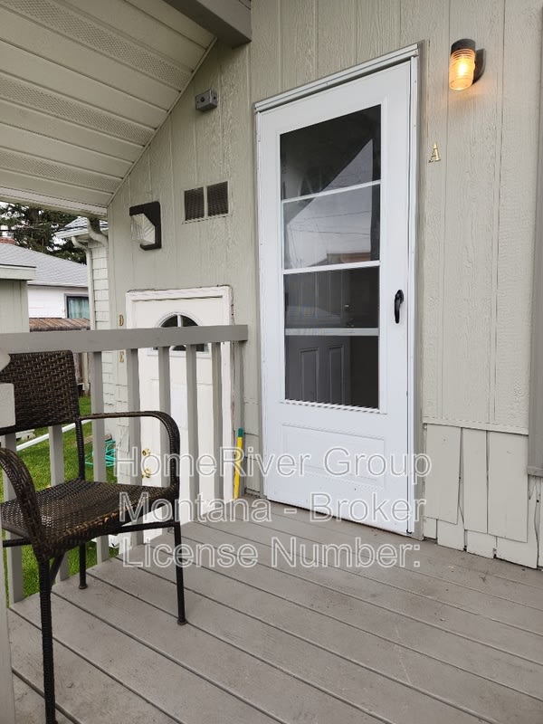 724 Strand Ave – photo 2