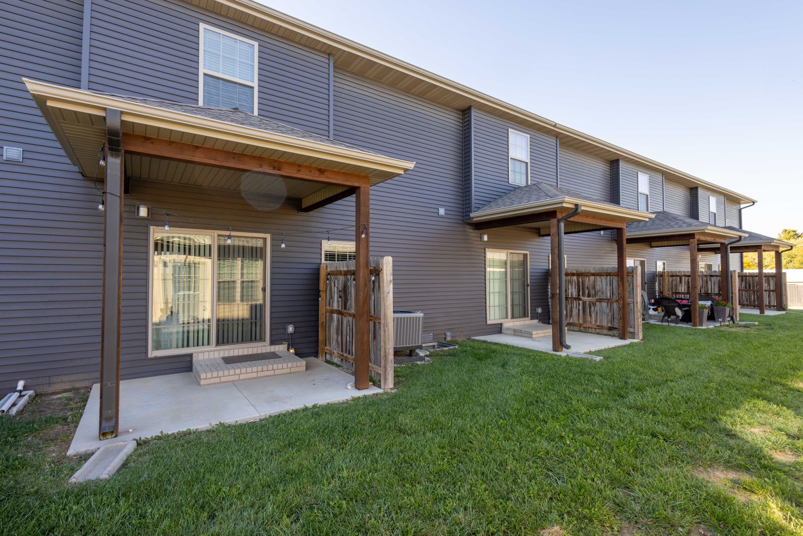 NEW LUXURY 3 BED 2.5 BATH TOWNHOUSE!!! – photo 4