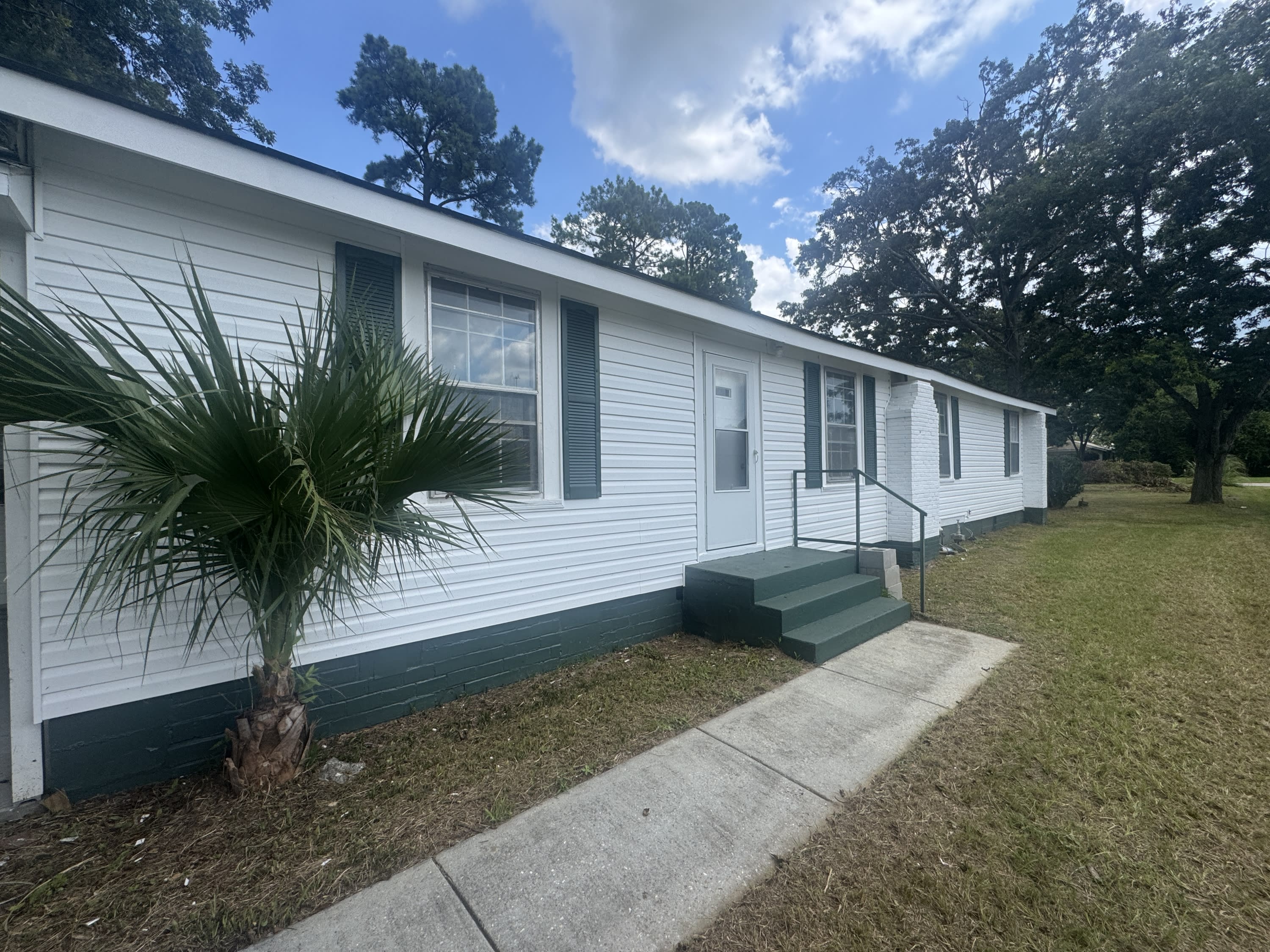 282 Central Street – photo 1