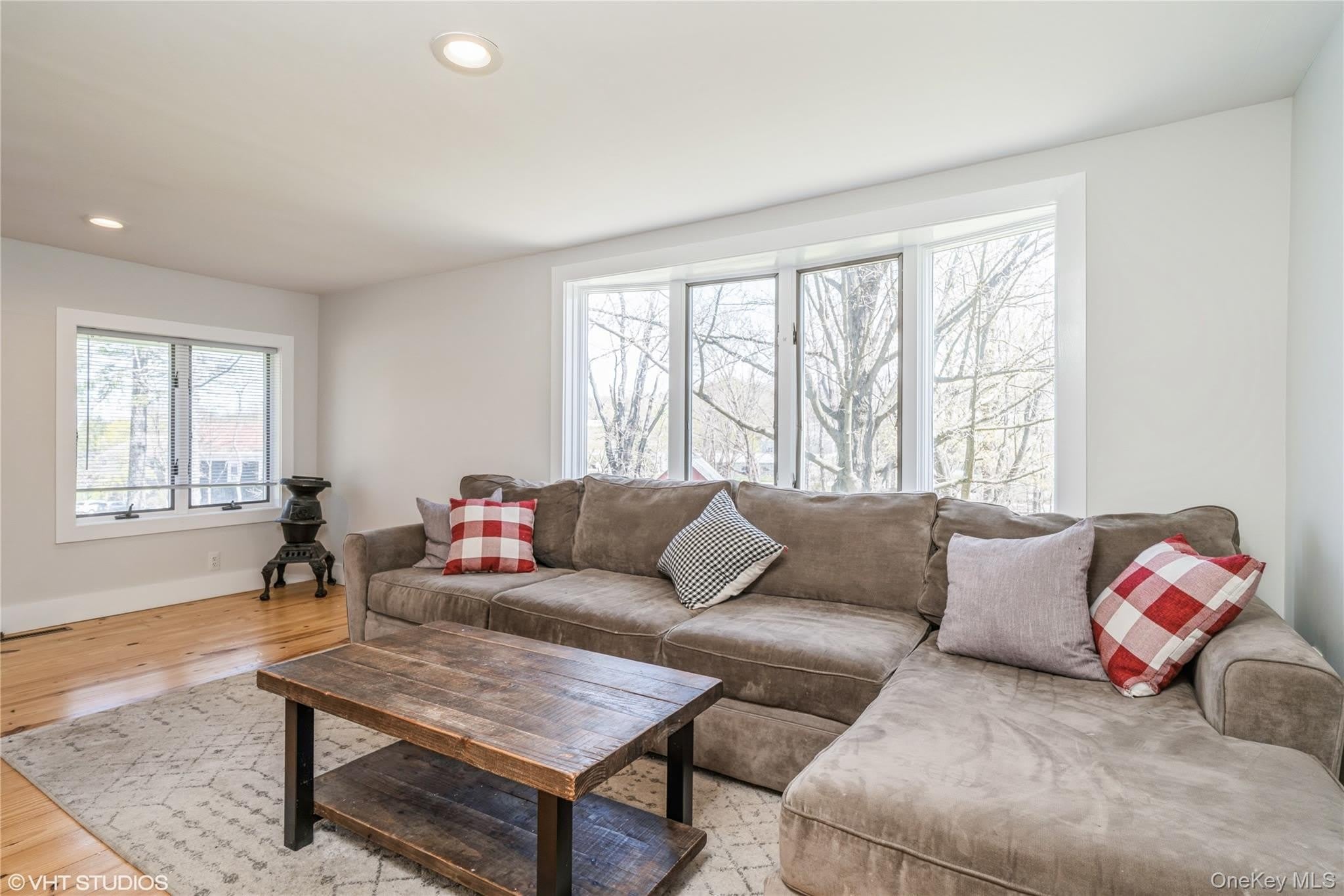 1392 Kings Highway – photo 3