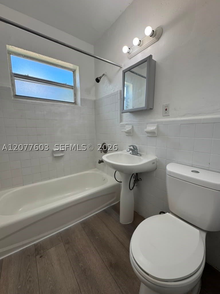 3227 NW 48th St – photo 4
