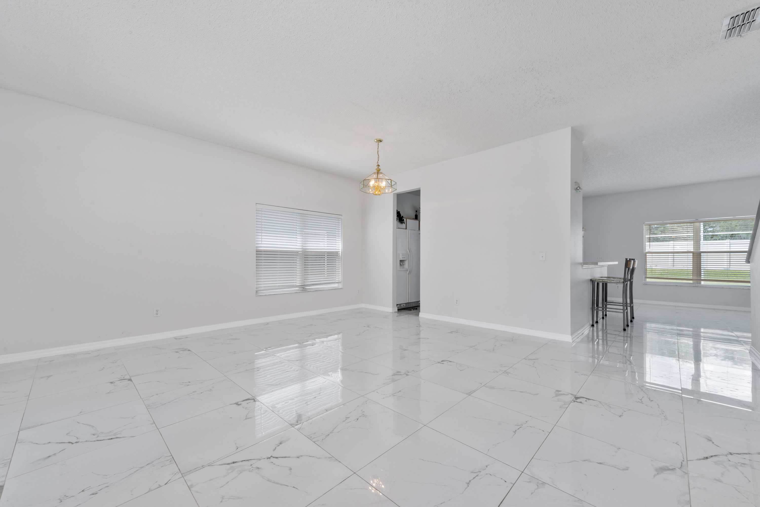 746 Lockbreeze Drive – photo 3