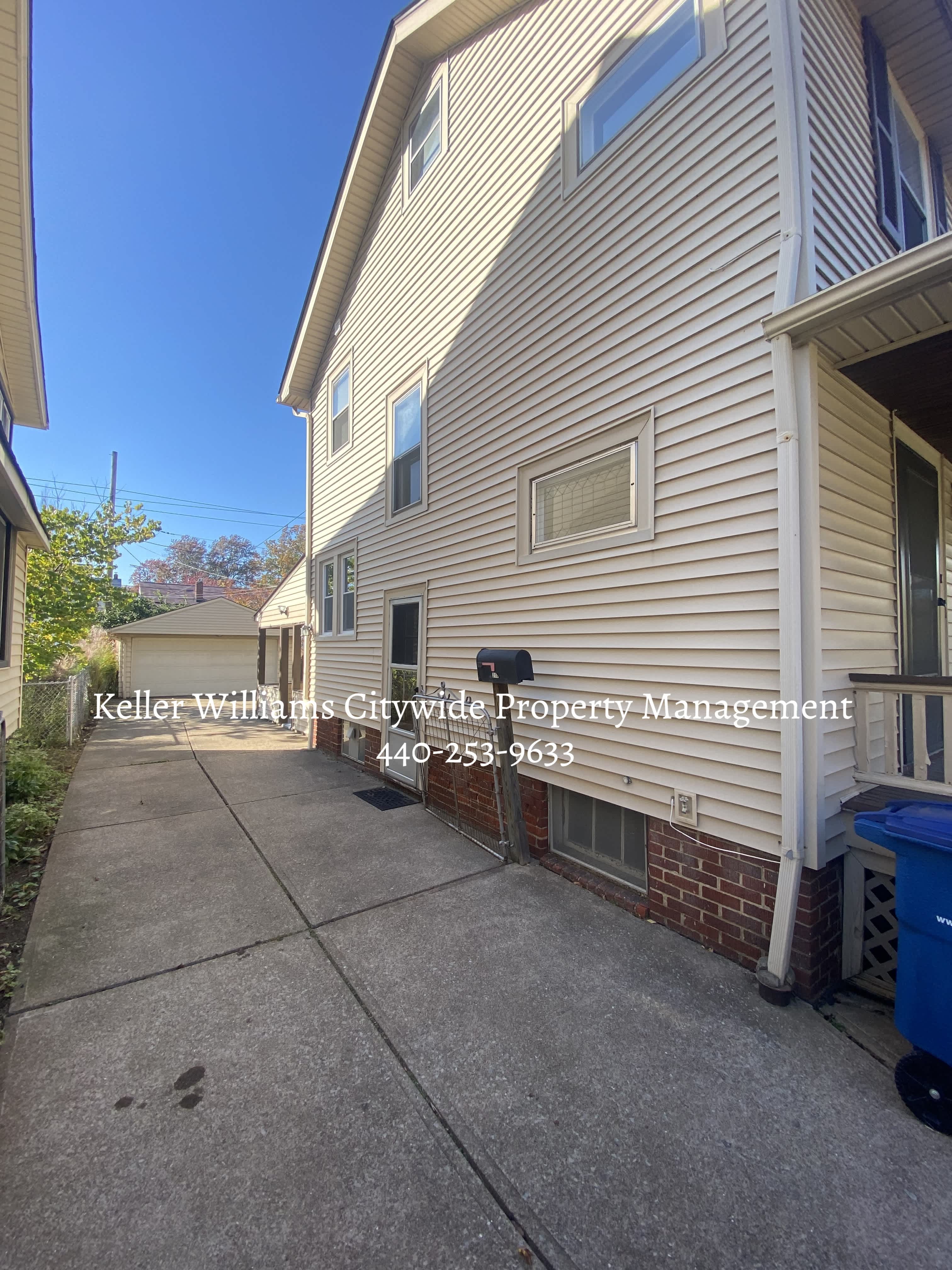 2182 Carabel Ave – photo 2