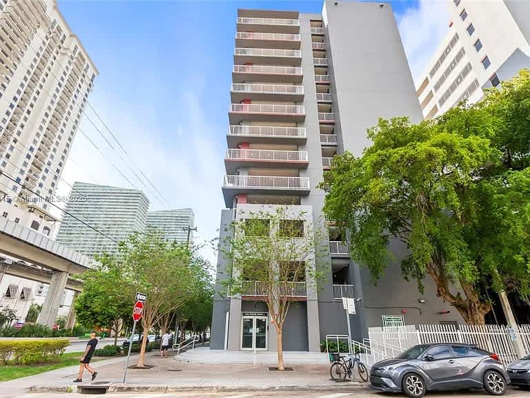 104 Southwest 9th Street – photo 2