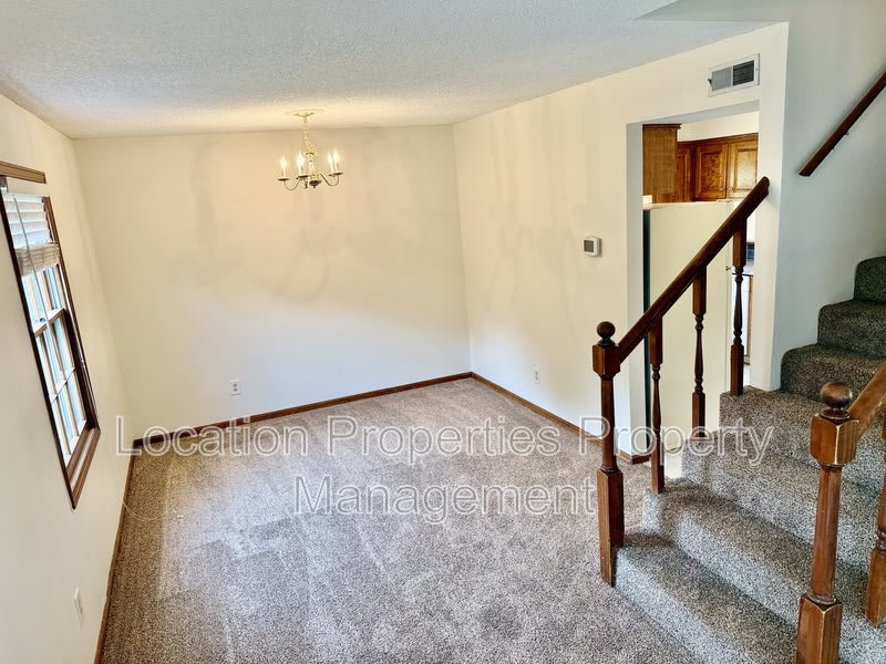 3619 Lakecrest Court – photo 4