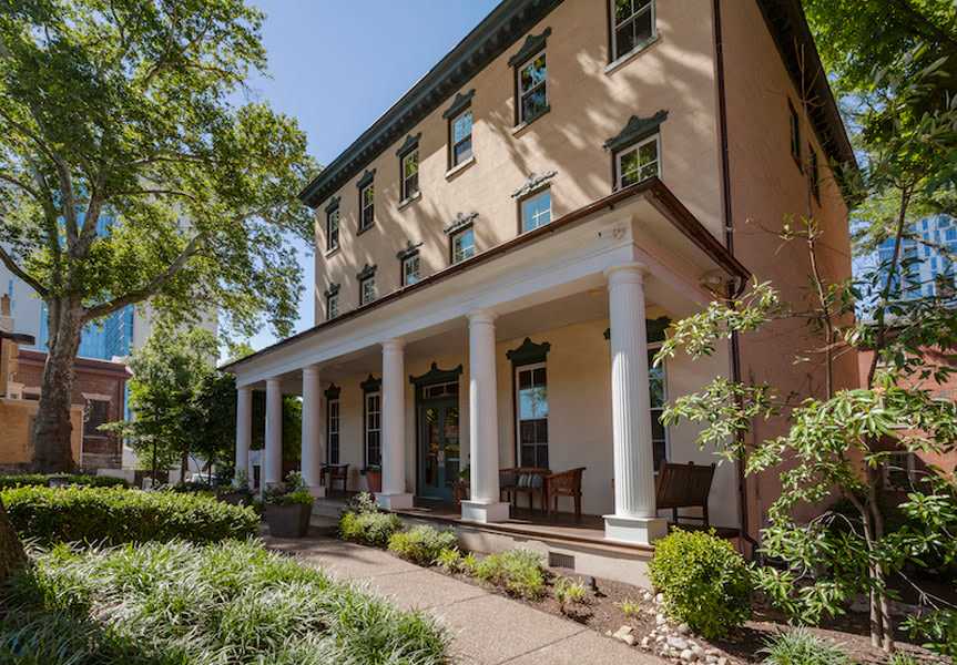 Quaker Court – photo 1