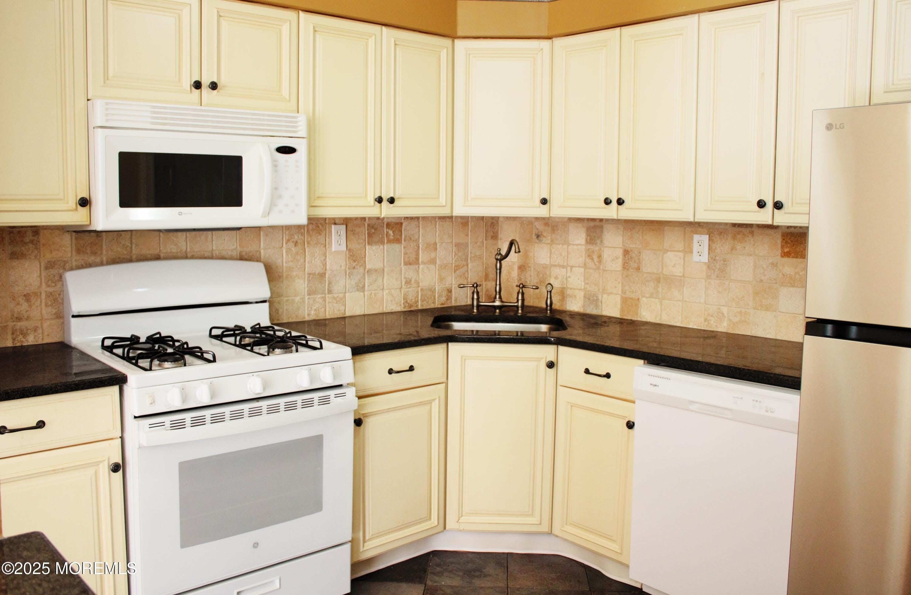 55 Frontier Way – photo 2