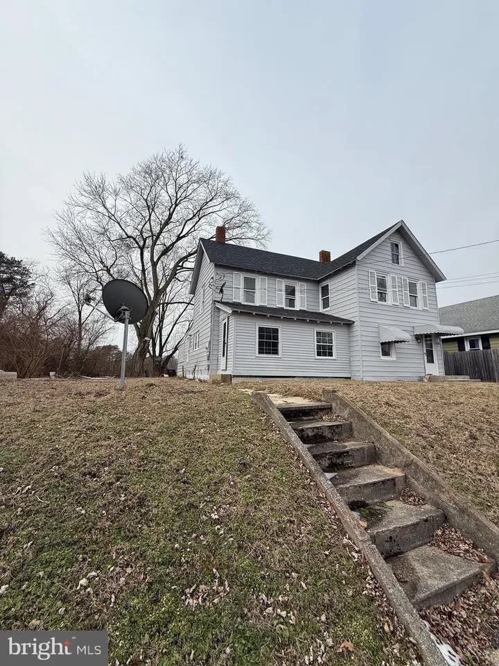 406 Bridge Street – photo 2