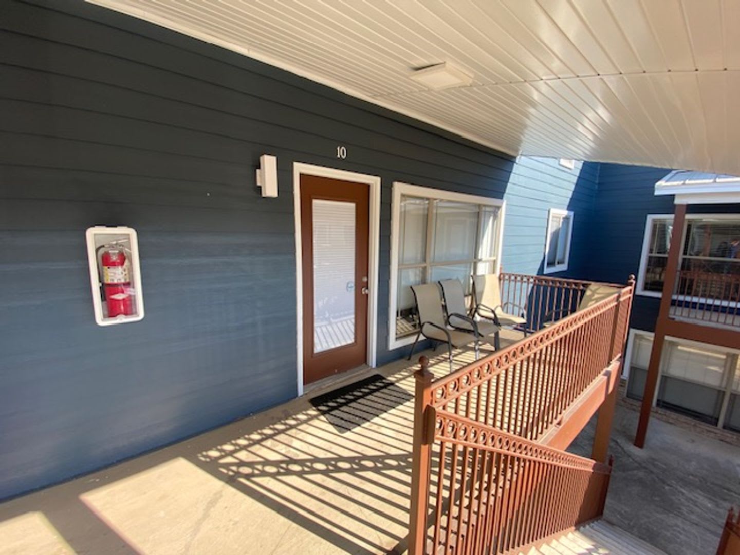 Super Cute Condo Near U of A! – photo 2
