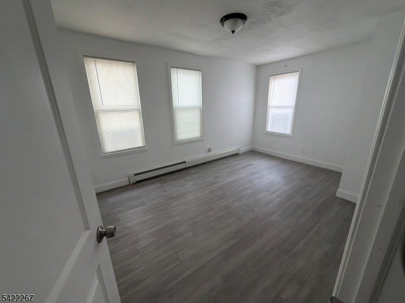 70 Welland Ave – photo 4