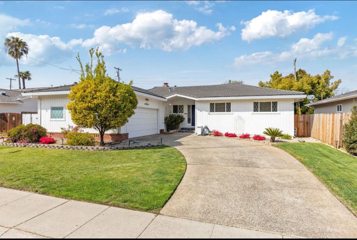1121 Audrey Way – photo 1