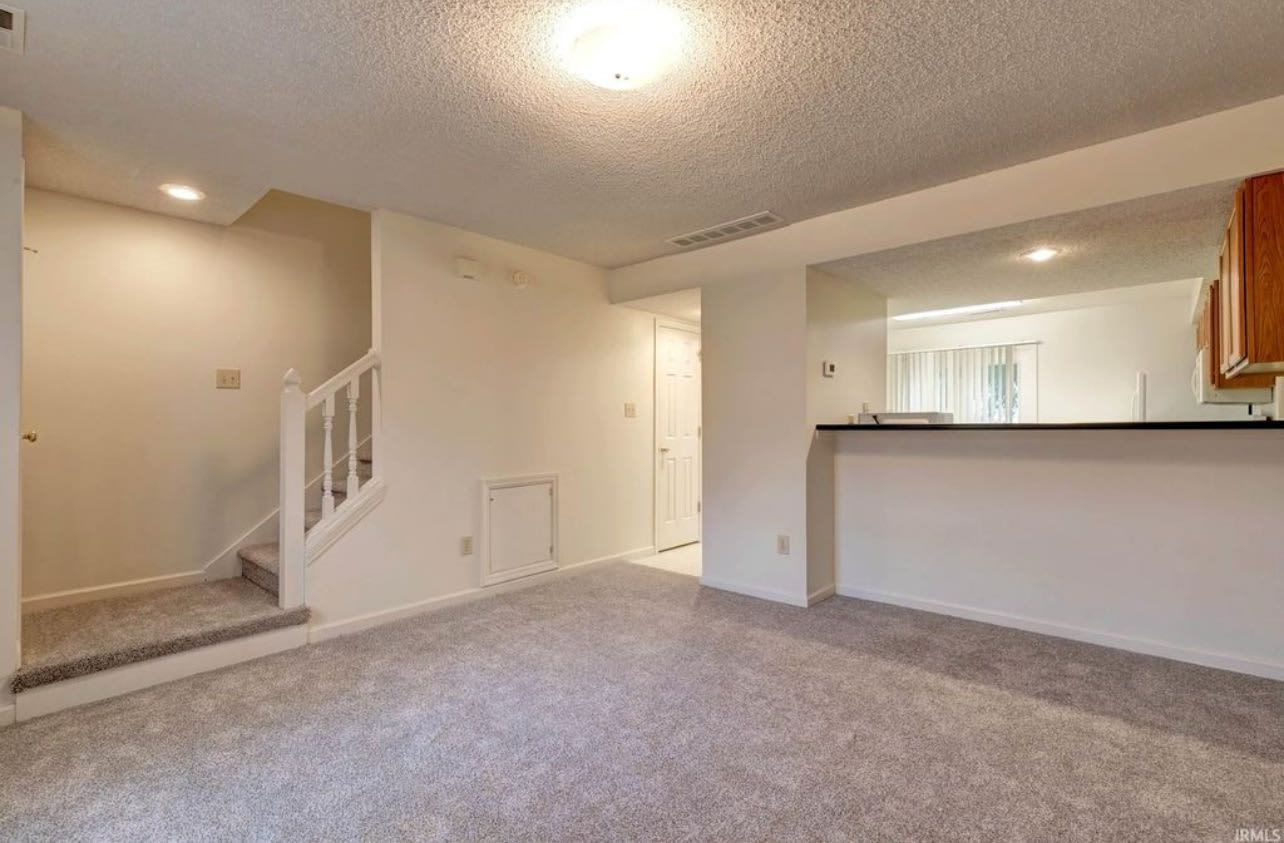 894 East Sherwood Hills Drive – photo 2