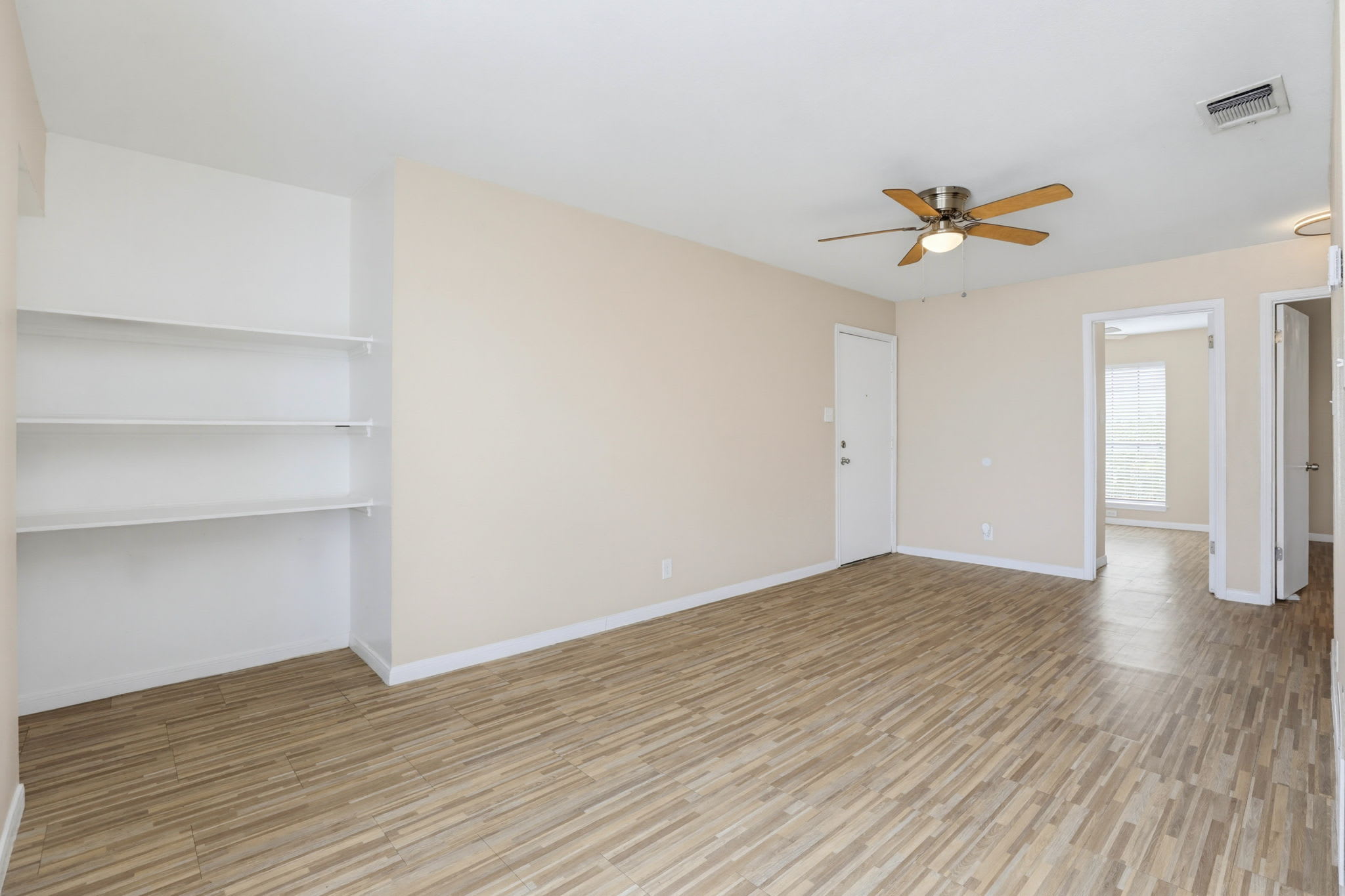 10543 Starcrest Drive – photo 3