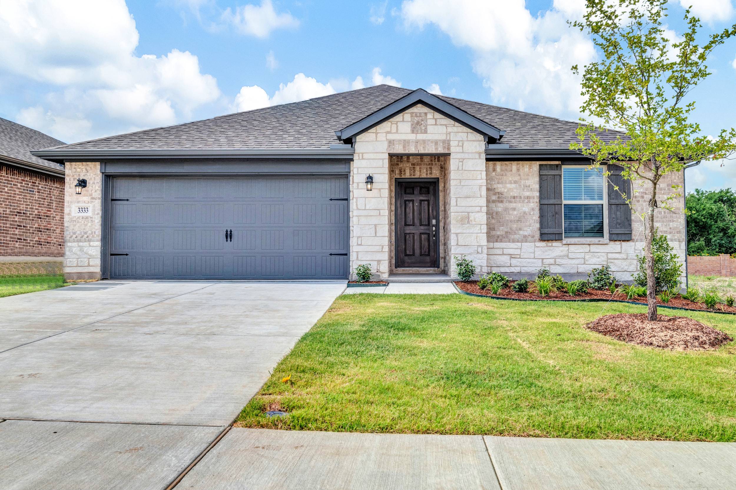 3333 Cross Shore Drive – photo 1
