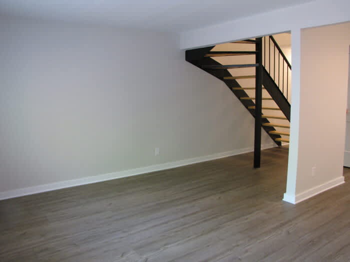 220 Elizabeth Street – photo 3