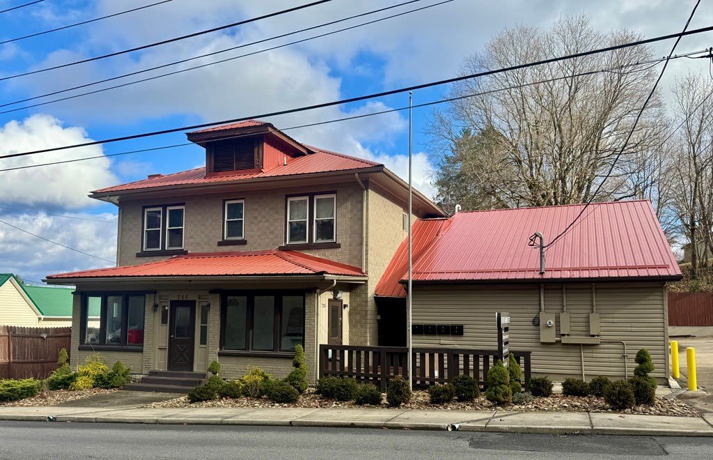 715 N KANAWHA STREET – photo 2