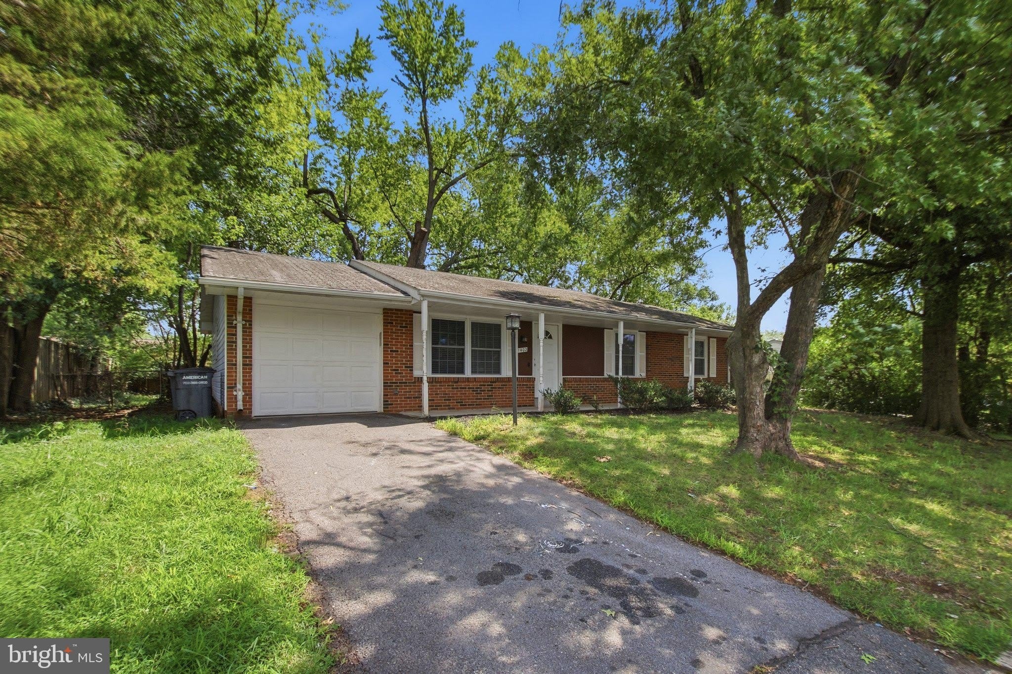 1402 N Amelia Street – photo 2
