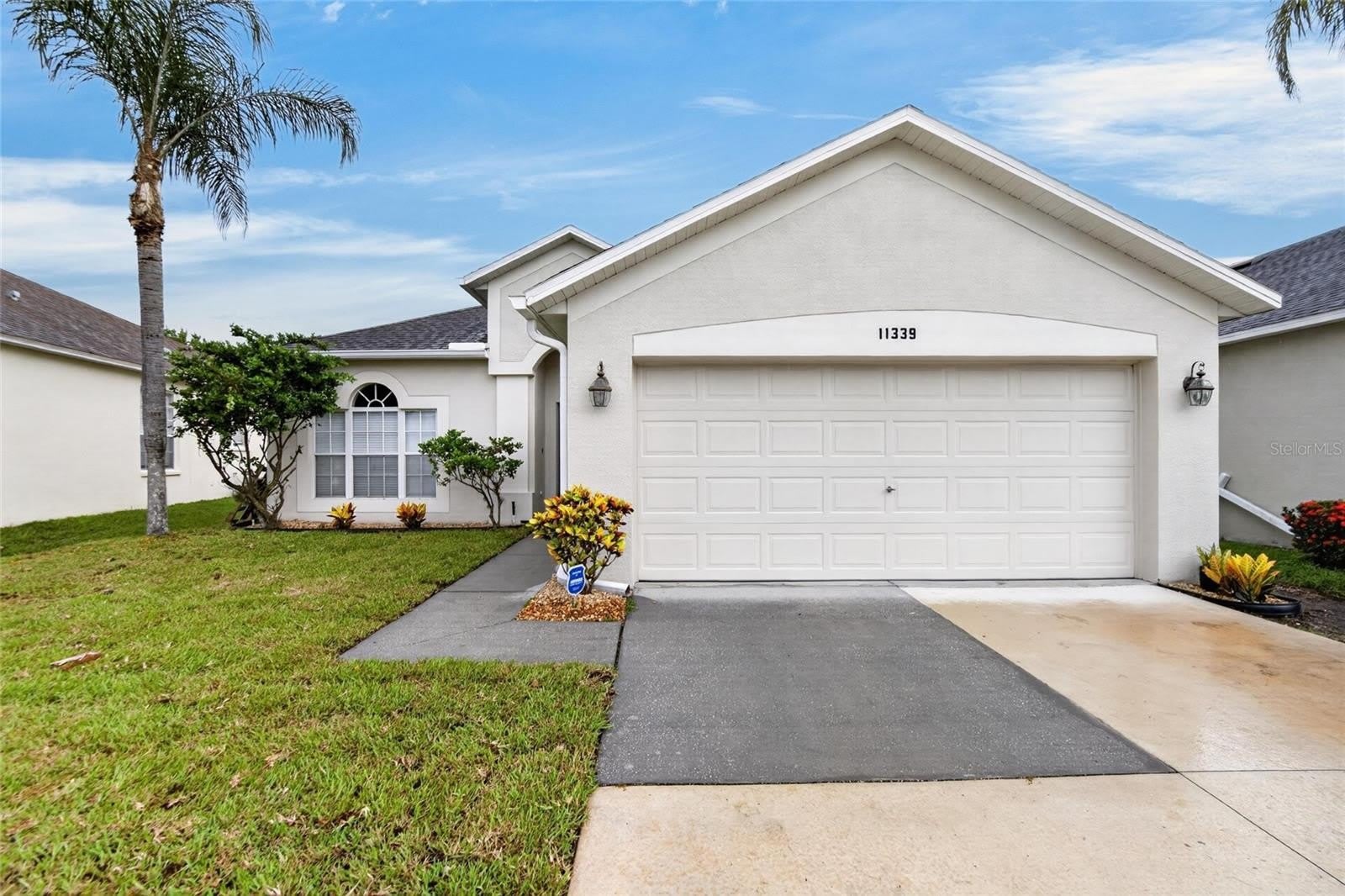11339 VILLAGE BROOK Drive – photo 2
