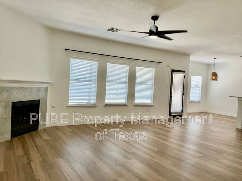 1405 Summercrest Blvd – photo 4