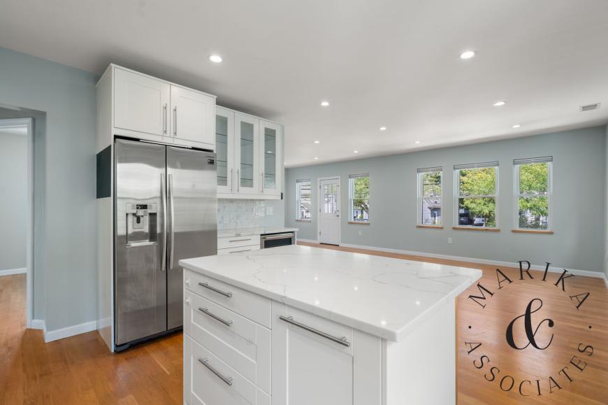 576 Lagrange St. – photo 4